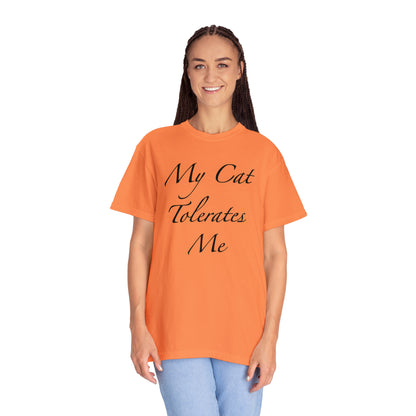 Mi gato me tolera - Camiseta unisex (14 colores)